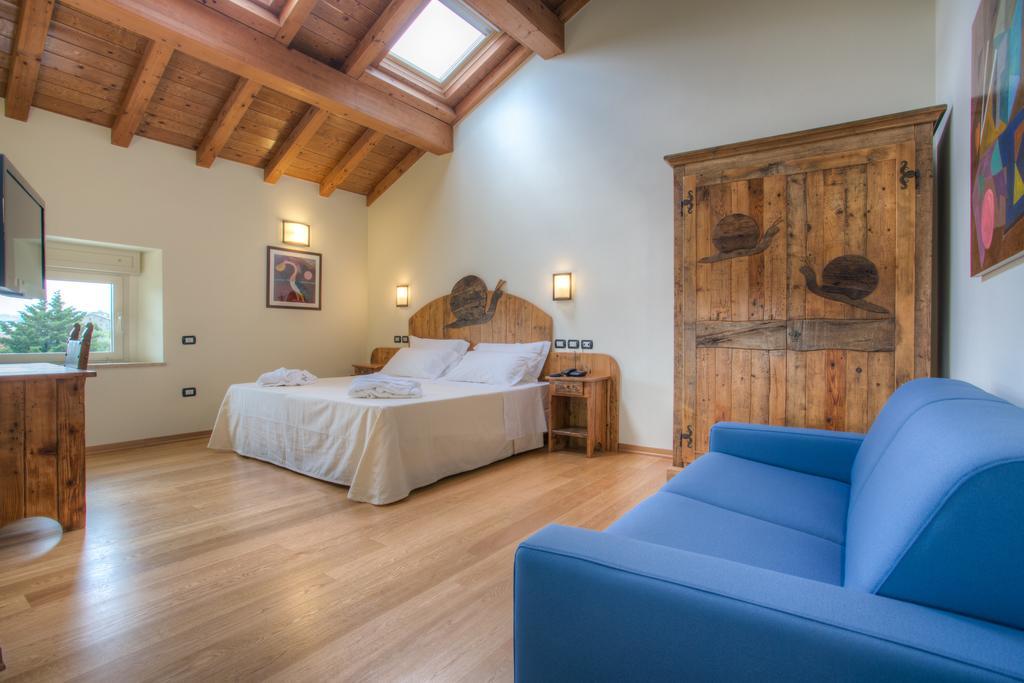 Hotel Il Duca Del Montefeltro بينابيلي المظهر الخارجي الصورة