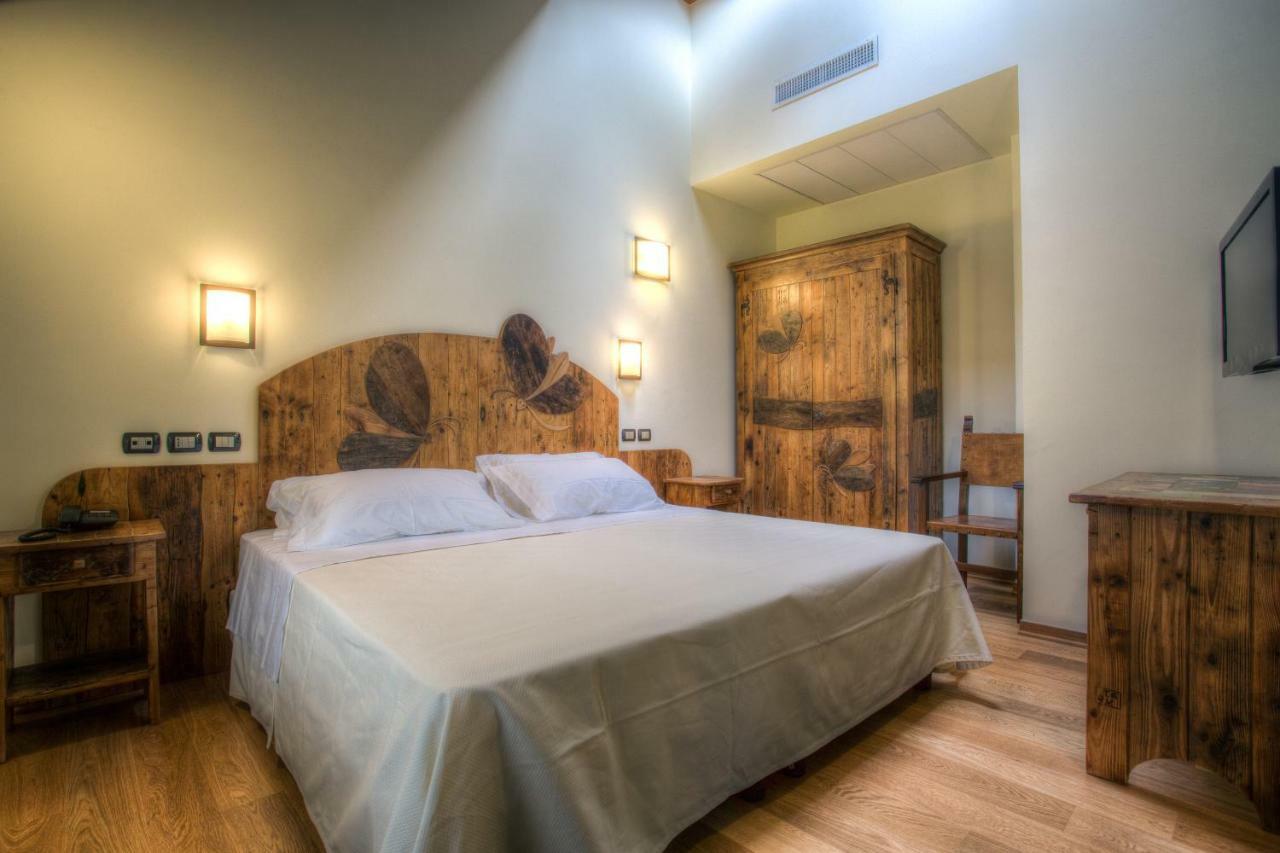 Hotel Il Duca Del Montefeltro بينابيلي المظهر الخارجي الصورة